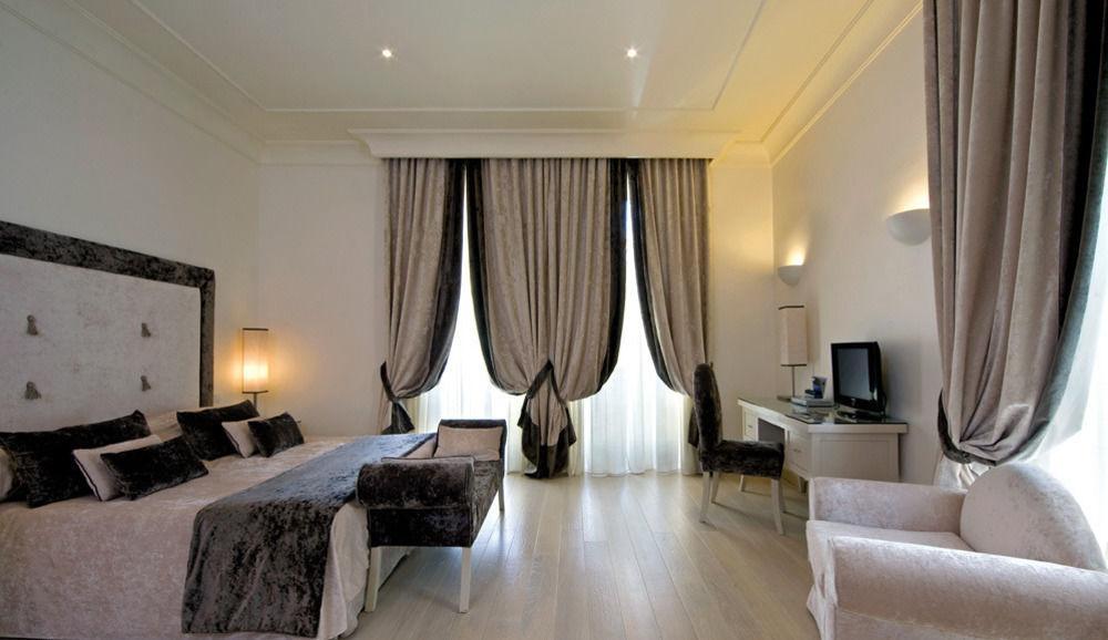 Albergo Palazzo Decumani Napoli Esterno foto
