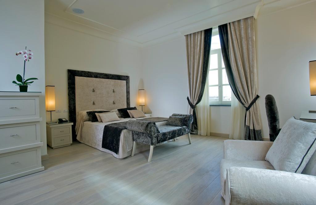 Albergo Palazzo Decumani Napoli Esterno foto